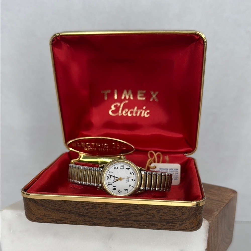 Vintage 1970s Timex Electronic Womens Watch Untested Clean Battery In Box Lotw1